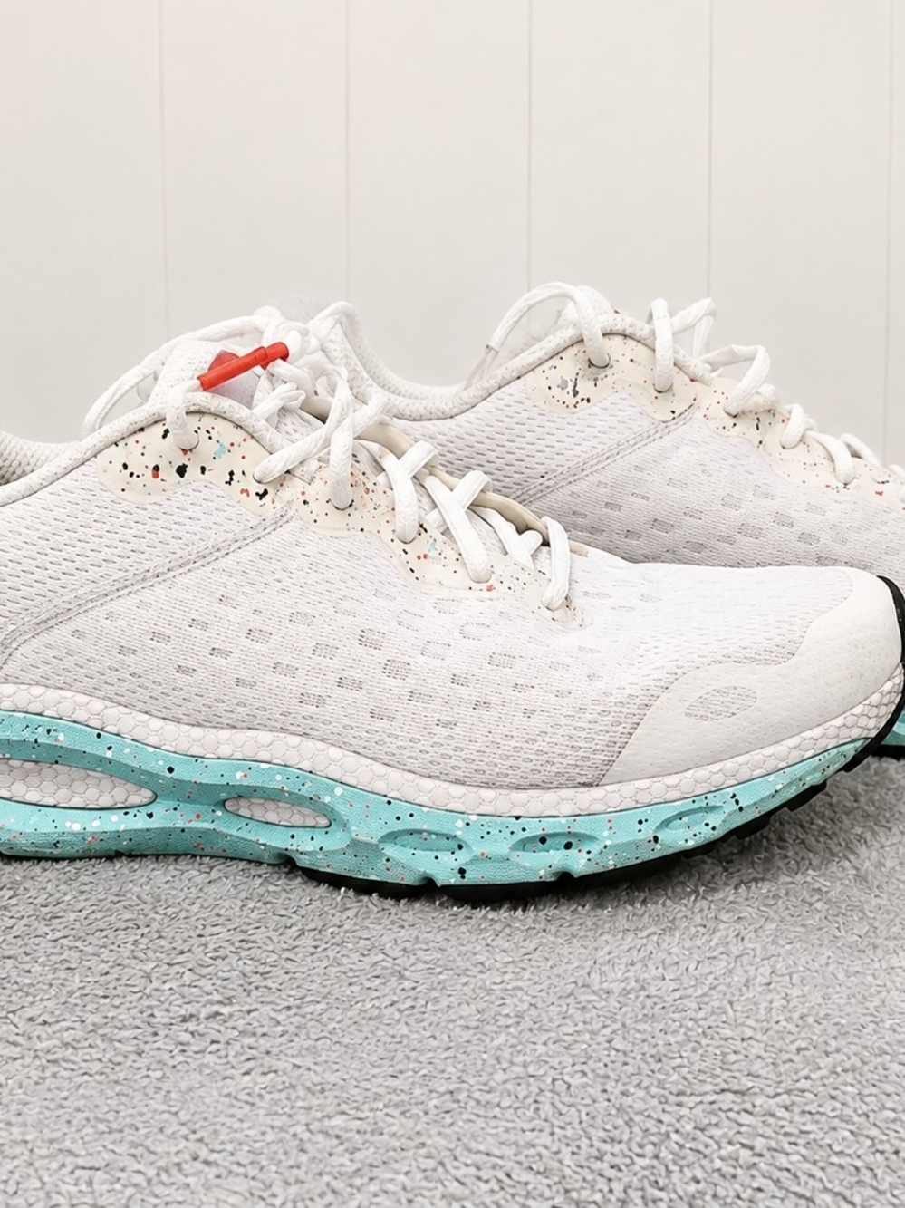 Under Armour Running Shoes with Mint Speckled Sole